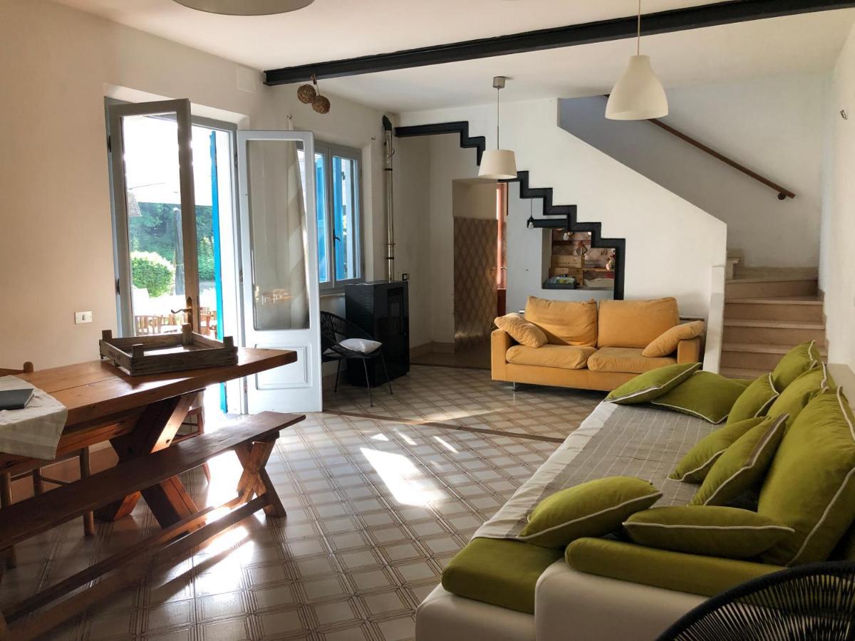 Agriturismo La Casa Nel Bosco Boveglio ภายนอก รูปภาพ